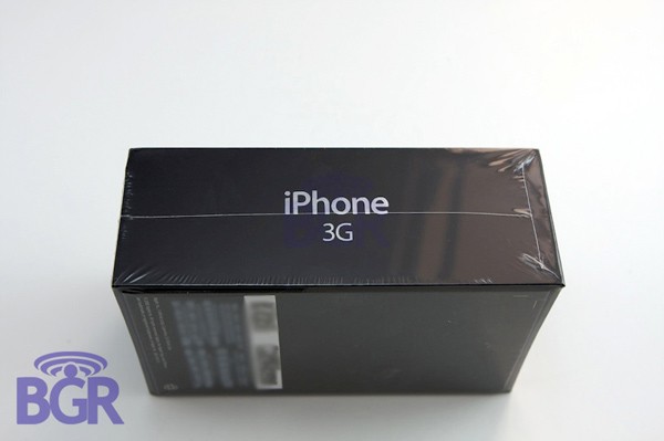 iPhone 3G unpacking