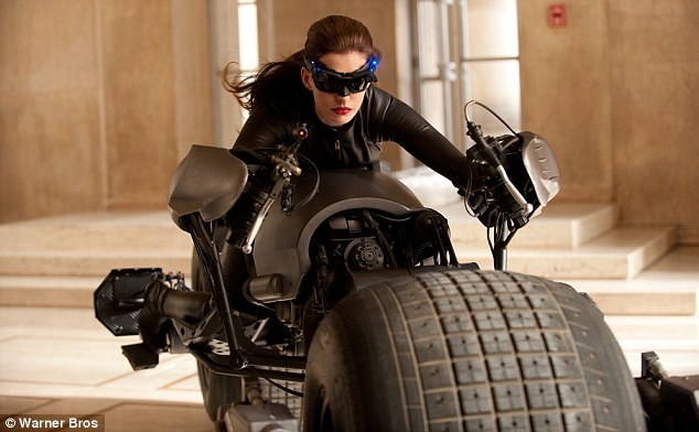 Anne Hathaway catwoman
