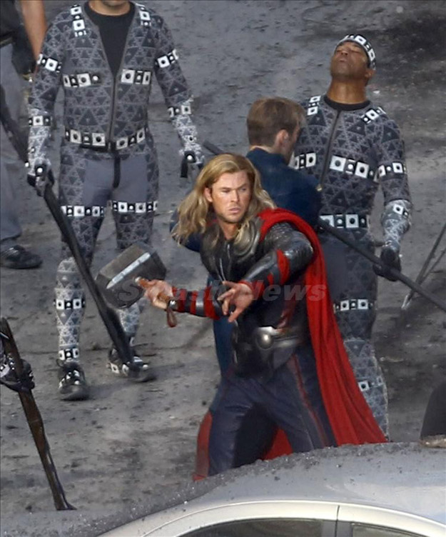 Thor y Capitan America filmando Avengers
