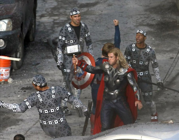 Thor y Capitan America filmando Avengers