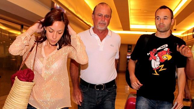 Andres Iniesta y Anna Ortiz llegan a Cancun