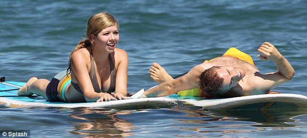 Jennette McCurdy bikini en Hawaii