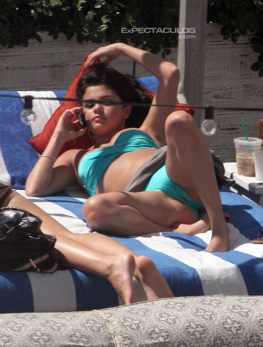 Selena Gomez en bikini