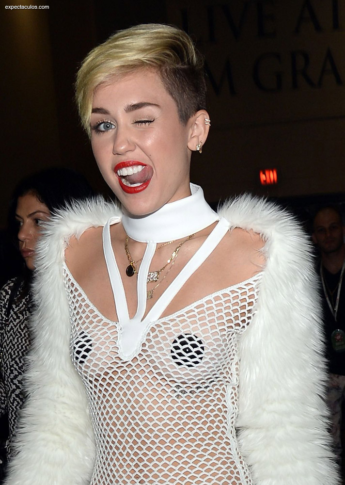 Miley Cyrus I Heart Music Awards