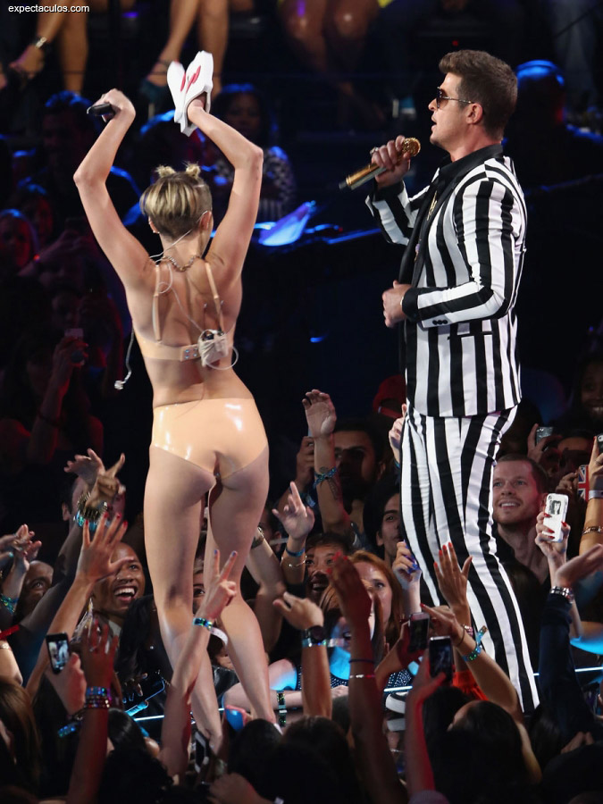 Miley Cyrus VMAs 2013
