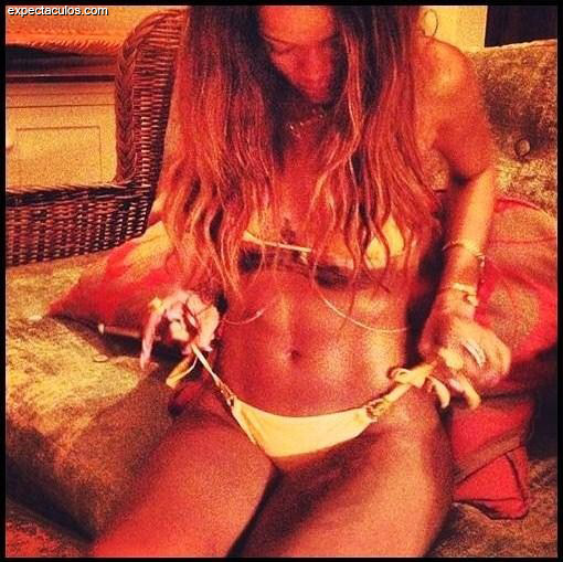 Rihanna bikini 25