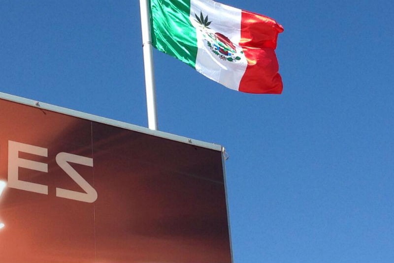 mclaren-bandera-mexico
