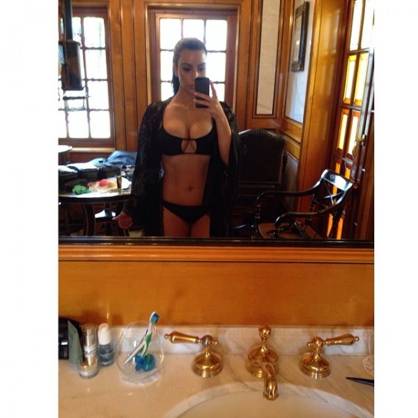 kim_kardashian_bikini2