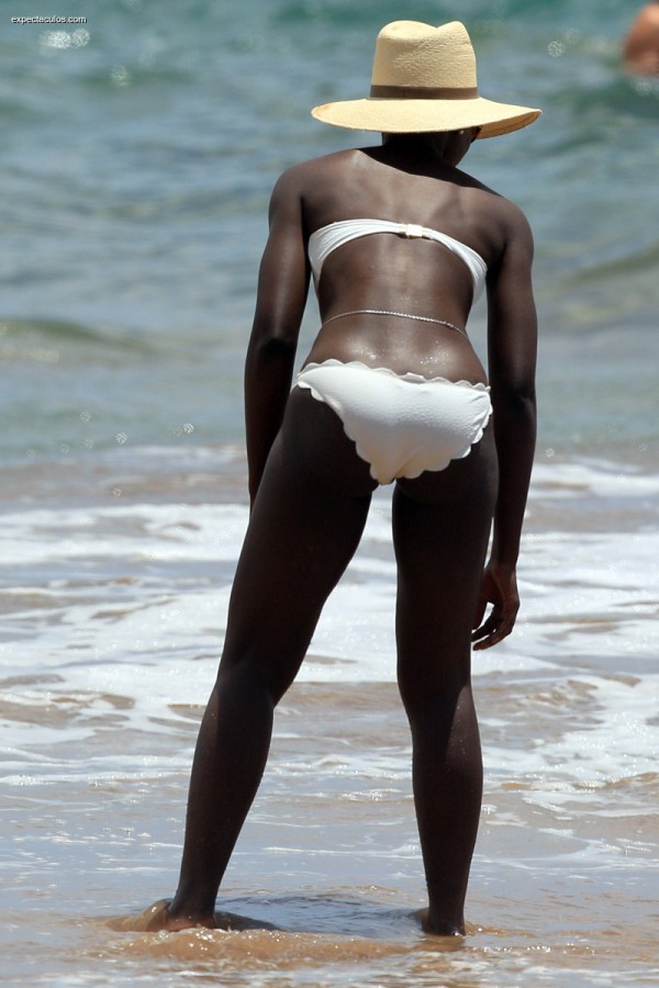 Lupita Nyongo_bikini5