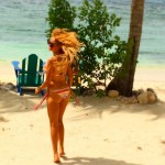 Paulina Rubio publica foto en bikini