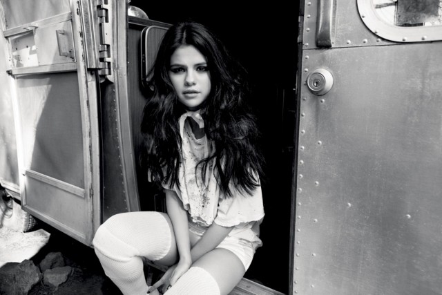 Selena-Gomez-Love-Magazine-LOVE15-2