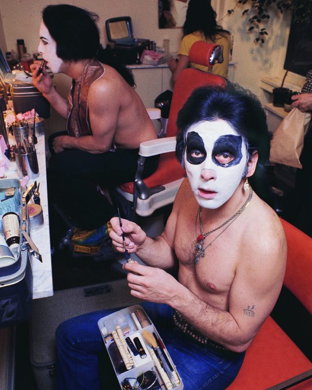 NEW YORK - APRIL 24:  Rhythm guitarist and co-lead singer Paul Stanley (L) and drummer Peter Criss (R) of American hard rock band KISS at Make Up Center on April 24, 1974 in New York City.  (Photo by Waring Abbott/Getty Images)