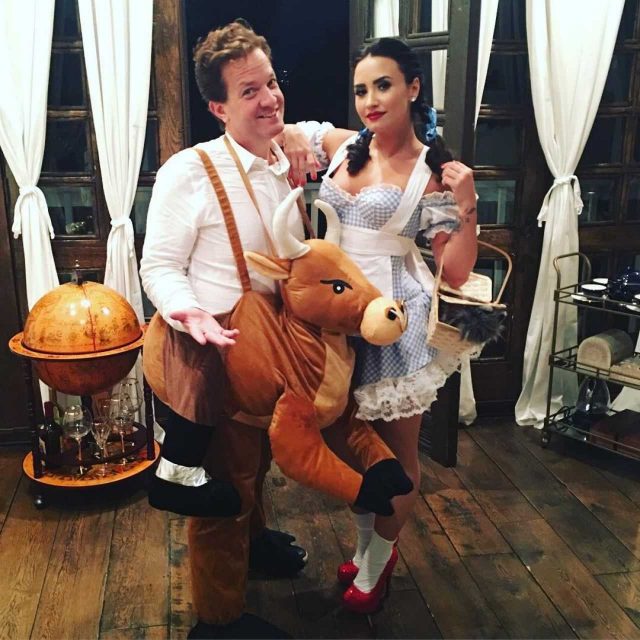 demi-lovato-in-dorothy-costume-at-halloween-party-954