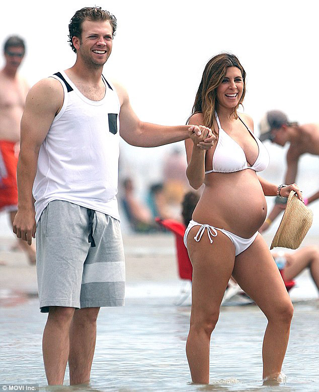 Jamie Lynn Sigler bikini pregnant1.jpg