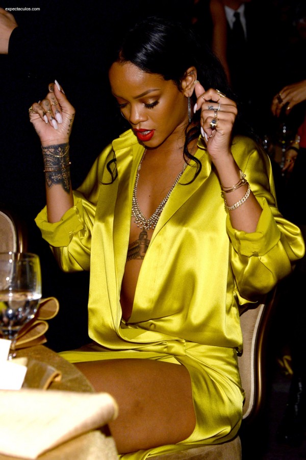 Rihanna-Pre-Grammy_4