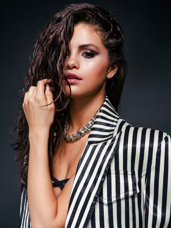 Selena-Gomez-602