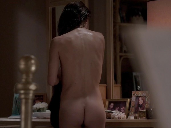 Keri-Russell-Bare-Booty-In-The-Americans-02