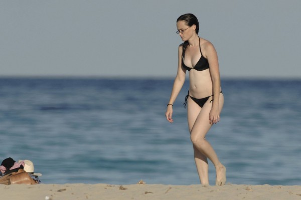 Alexis_Bledel_Wearing_a_Bikini_at_a_Beach007