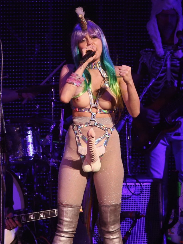 51930964 Singer Miley Cyrus performing live during the 'Miley Cyrus and Her Dead Petz' tour in Vancouver, Canada on December 14, 2015. 