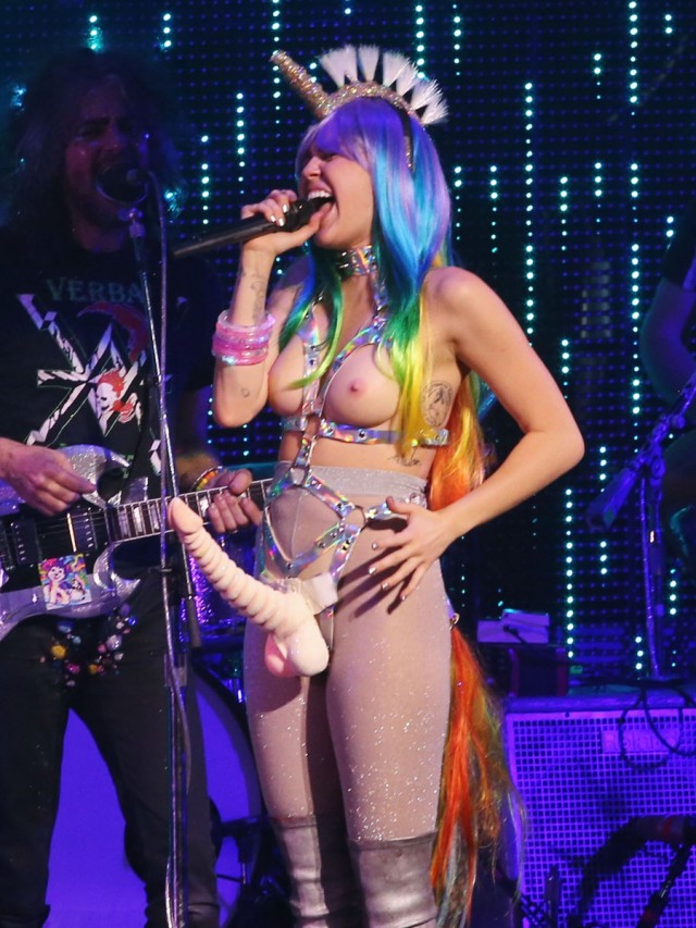 51930967 Singer Miley Cyrus performing live during the 'Miley Cyrus and Her Dead Petz' tour in Vancouver, Canada on December 14, 2015. 