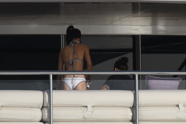 1 January 2016. January 1st, 2016 Saint Barthelemy, FRANCE - Kendall Jenner and Harry Styles on a Yacht in Saint Barths. Kendall takes pictures of Harry. 