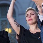 Lady Gaga llora por la masacre de Orlando