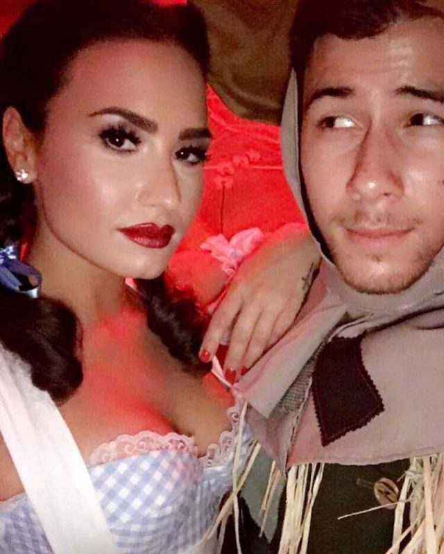 demi-lovato-in-dorothy-costume-at-halloween-party-956